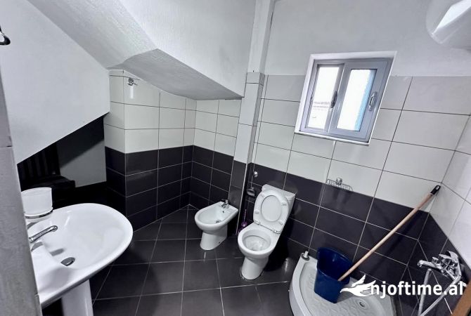 Shtepi me qera Apartament ne Tirane, 1+1, Mobilimi E mobiluar, Pagesa 300  Euro.