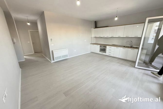 Shtepi me qera 2+1 ne Tirane - 620 Euro