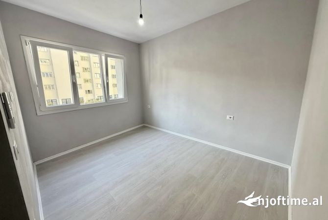 Shtepi me qera 2+1 ne Tirane - 620 Euro