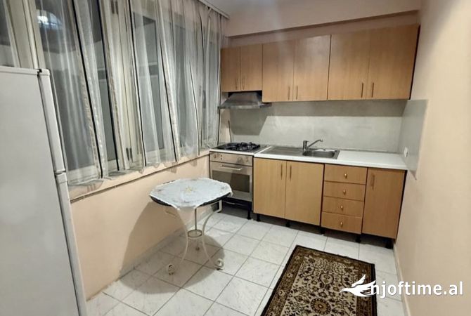 Shtepi me qera 1+1 ne Tirane - 450 Euro