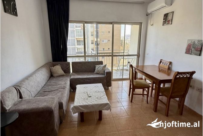 Shtepi me qera 1+1 ne Tirane - 39,000 Leke