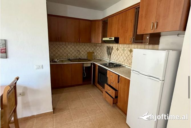 Shtepi me qera 1+1 ne Tirane - 39,000 Leke