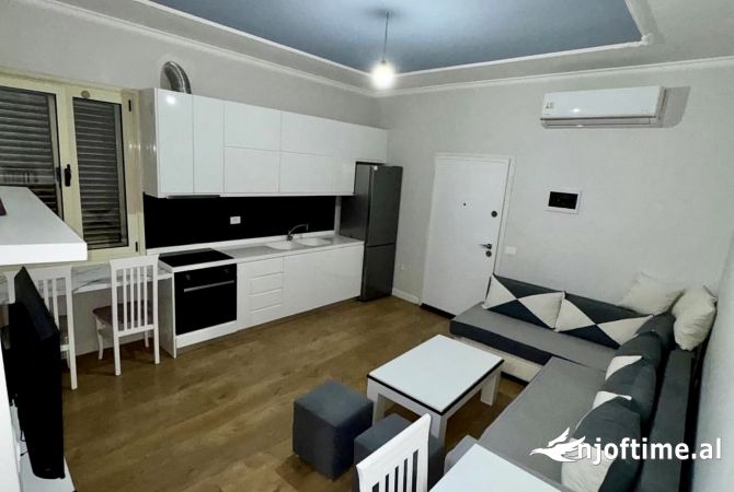 Shtepi me qera 1+1 ne Tirane - 35,000 Leke