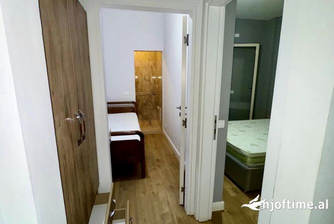 Shtepi me qera Apartament ne Tirane, 1+1, Mobilimi E mobiluar, Pagesa 35,000  Leke.