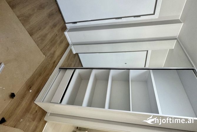 Shtepi ne shitje Apartament ne Tirane, 1+1, Mobilimi E mobiluar, Pagesa 100,000  Euro.