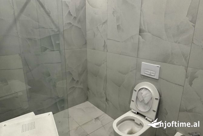 Shtepi ne shitje Apartament ne Tirane, 1+1, Mobilimi E mobiluar, Pagesa 100,000  Euro.