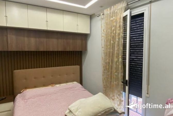 Shtepi me qera Apartament ne Tirane, 1+1, Mobilimi E mobiluar, Pagesa 60,000  Leke.