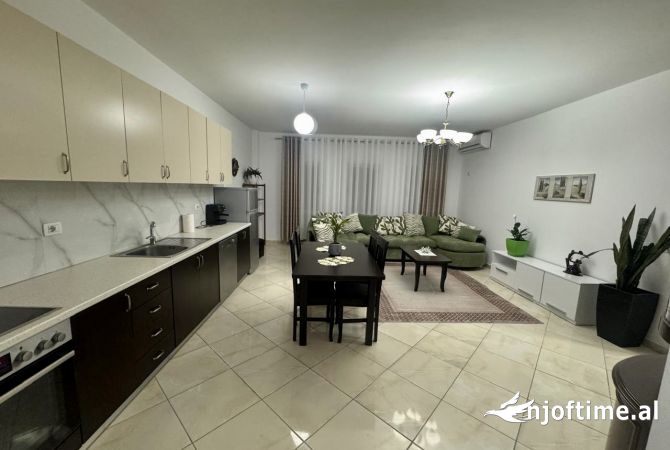 Shtepi me qera 2+1 ne Tirane - 550 Euro