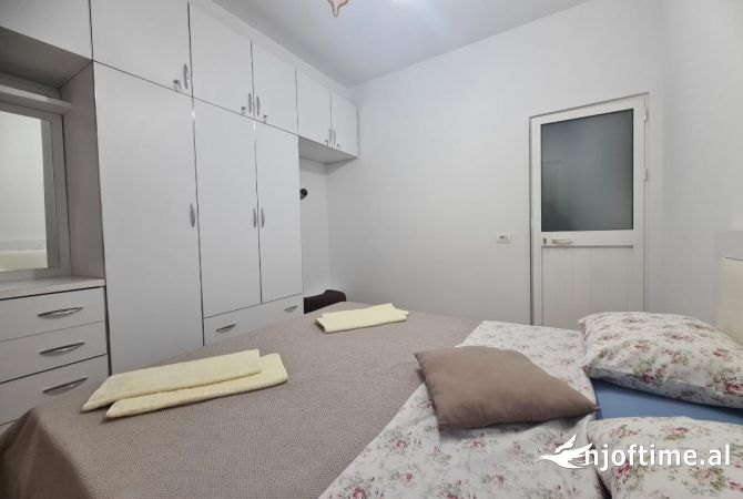 Shtepi me qera Apartament ne Tirane, 1+1, Mobilimi E mobiluar, Pagesa 370  Euro.