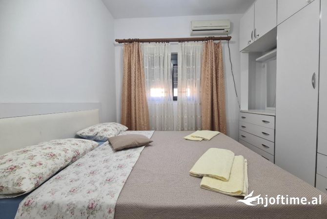 Shtepi me qera Apartament ne Tirane, 1+1, Mobilimi E mobiluar, Pagesa 370  Euro.