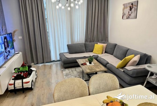 Shtepi ne shitje 2+1 ne Tirane - 240,000 Euro
