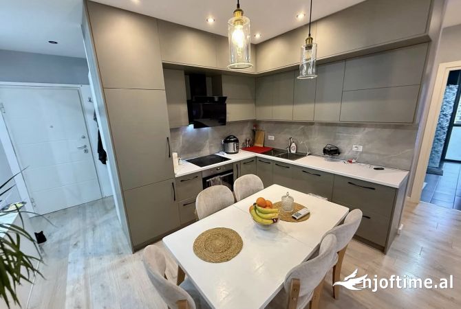 Shtepi ne shitje 2+1 ne Tirane - 240,000 Euro