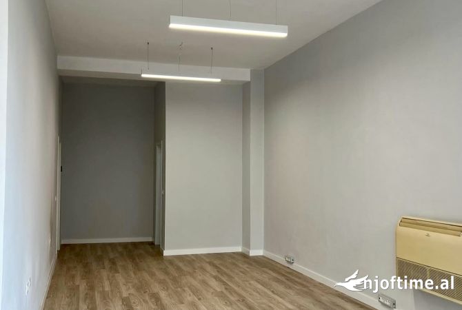 📣 QERA Apartament 2+1 📍 Prane Supermarket Xhangolli , Tek Kristal Center 🛣️ Rruga "Prokop Mima" ✨ 