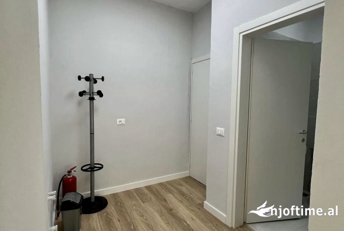 📣 QERA Apartament 2+1 📍 Prane Supermarket Xhangolli , Tek Kristal Center 🛣️ Rruga "Prokop Mima" ✨ 