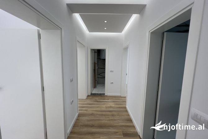 Shtepi me qera Apartament ne Tirane, 2+1, Mobilimi Bosh, pa mobiluar, Pagesa 1,200  Euro.
