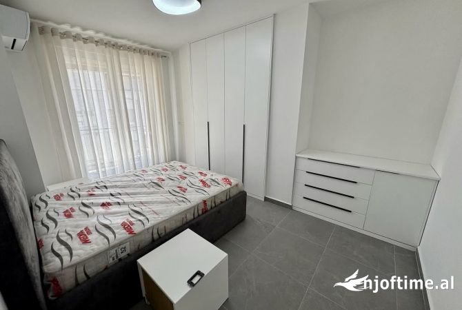 Shtepi me qera Apartament ne Tirane, 1+1, Mobilimi E mobiluar, Pagesa 600  Euro.