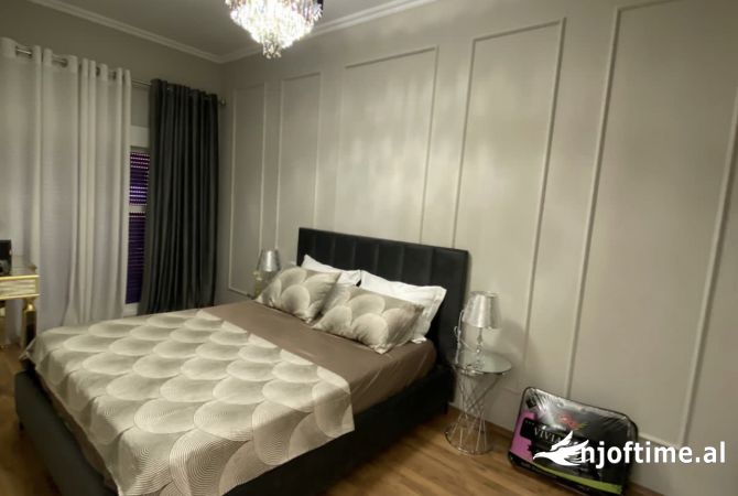 Shtepi me qera Apartament ne Tirane, 2+1, Mobilimi E mobiluar, Pagesa 500  Euro.