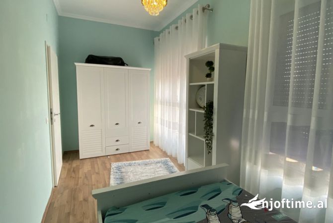 Shtepi me qera Apartament ne Tirane, 2+1, Mobilimi E mobiluar, Pagesa 500  Euro.