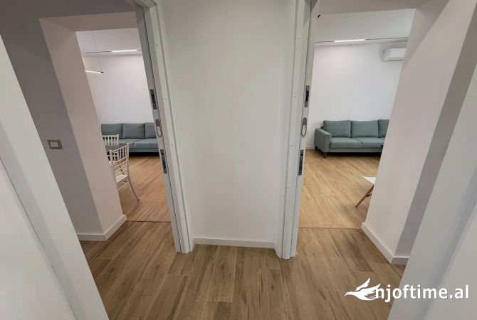 Shtepi ne shitje Apartament ne Tirane, 1+1, Mobilimi E mobiluar, Pagesa 195,000  Euro.
