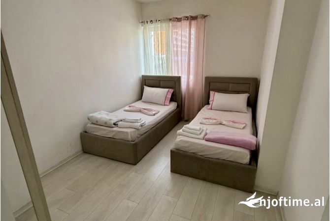 Shtepi me qera Apartament ne Tirane, 2+1, Mobilimi E mobiluar, Pagesa 600  Euro.