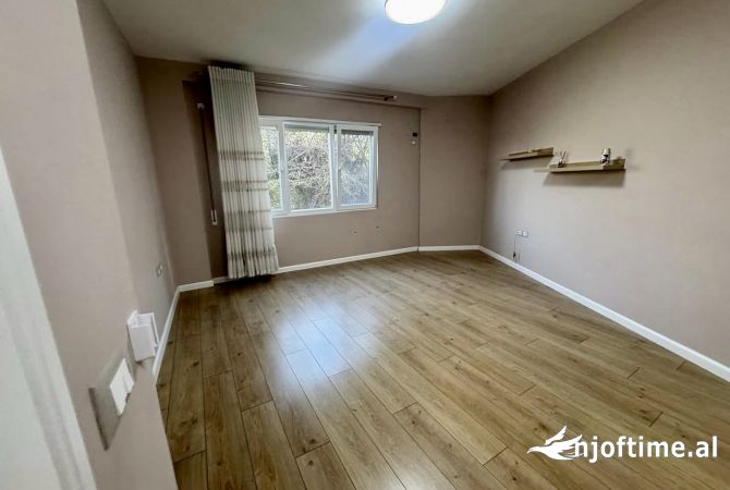 Shtepi me qera 1+1 ne Tirane - 350 Euro