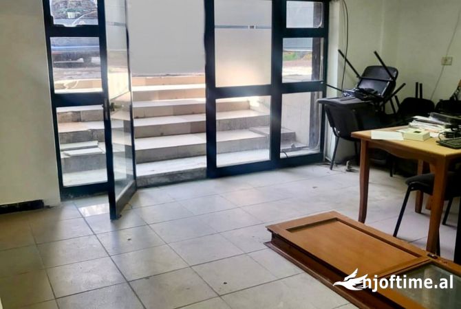 📣 QERA Ambient Biznesi 📍 Komuna e Parisit ✨ 