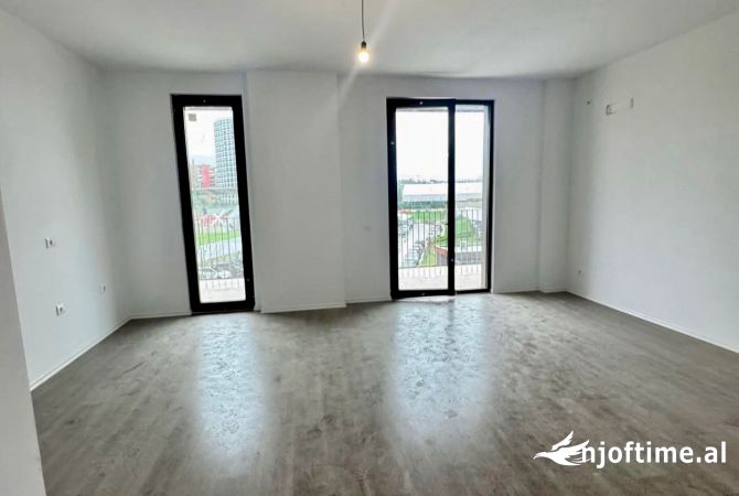 Ambient biznesi me qera 3+1 ne Tirane - 2,300 Euro