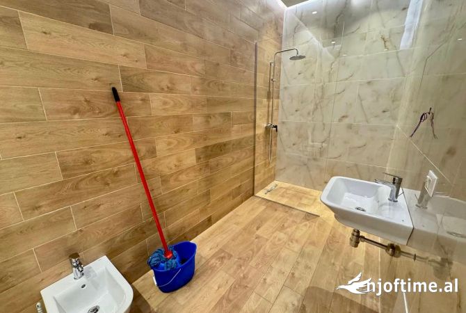 📣 QERA Apartament 2+1 Me 2 Tualete Dhe Ballkon 📍 Kompleksi Square 21 🛣️ Rruga e "Kavajes" ✨ 