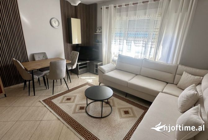 Shtepi me qera 2+1 ne Tirane - 45,000 Leke