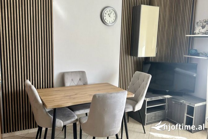 Shtepi me qera 2+1 ne Tirane - 45,000 Leke