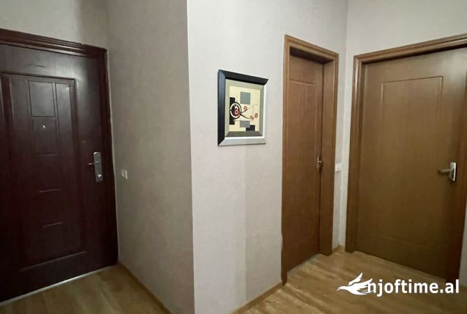 Shtepi me qera Apartament ne Tirane, 2+1, Mobilimi E mobiluar, Pagesa 450  Euro.