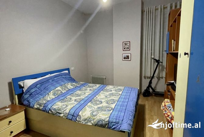 Shtepi me qera Apartament ne Tirane, 2+1, Mobilimi E mobiluar, Pagesa 450  Euro.