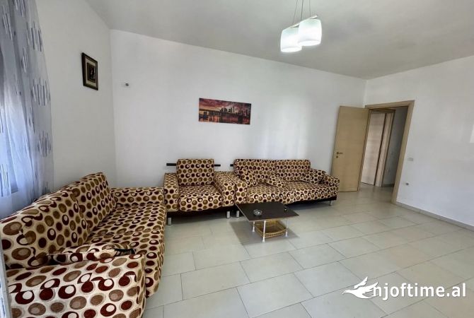 Shtepi me qera 2+1 ne Tirane - 400 Euro