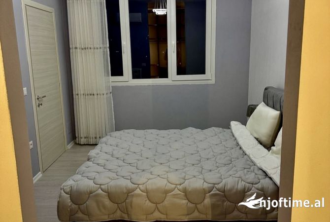 Shtepi me qera Apartament ne Tirane, 1+1, Mobilimi E mobiluar, Pagesa 650  Euro.