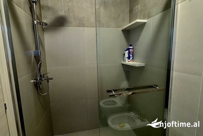 Shtepi me qera Apartament ne Tirane, 1+1, Mobilimi E mobiluar, Pagesa 650  Euro.