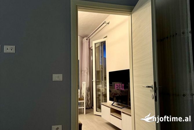 Shtepi me qera Apartament ne Tirane, 1+1, Mobilimi E mobiluar, Pagesa 650  Euro.