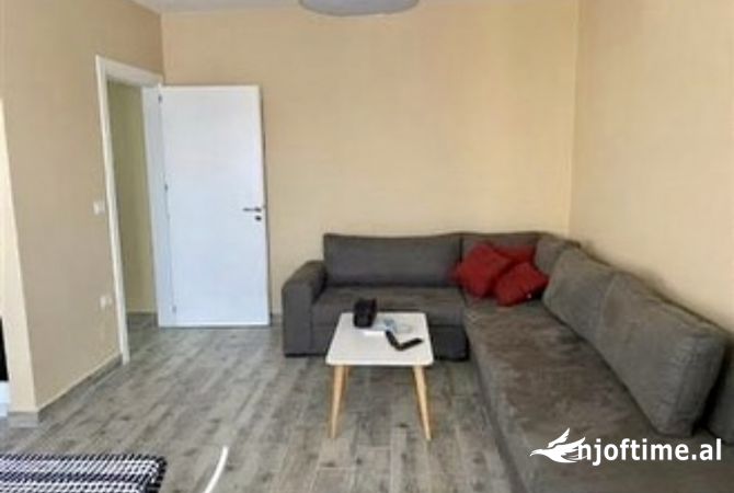 Shtepi me qera 1+1 ne Tirane - 520 Euro