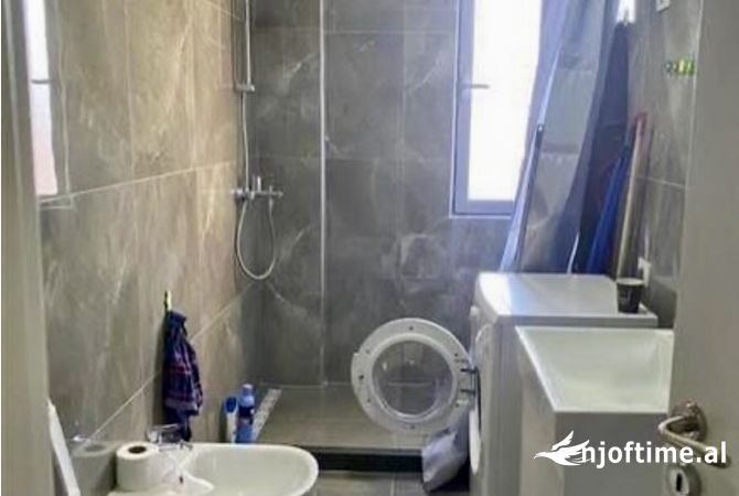 Shtepi me qera Apartament ne Tirane, 1+1, Mobilimi E mobiluar, Pagesa 520  Euro.