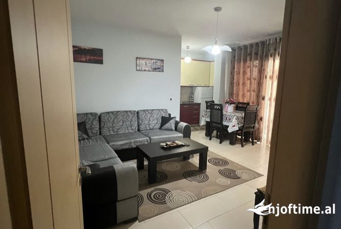Shtepi me qera 2+1 ne Tirane - 500 Euro