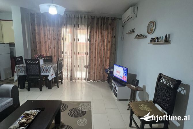 Shtepi me qera 2+1 ne Tirane - 500 Euro
