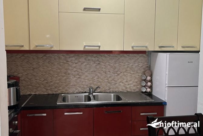 Shtepi me qera 2+1 ne Tirane - 500 Euro