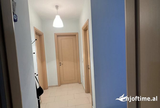 Shtepi me qera Apartament ne Tirane, 2+1, Mobilimi E mobiluar, Pagesa 500  Euro.