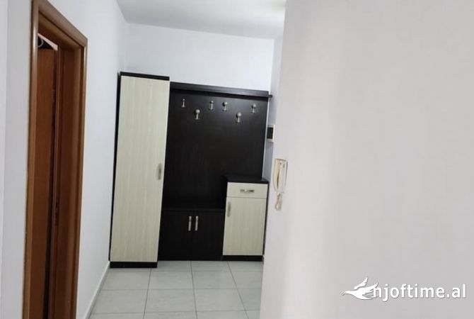 Shtepi me qera Apartament ne Tirane, 2+1, Mobilimi E mobiluar, Pagesa 42,000  Leke.