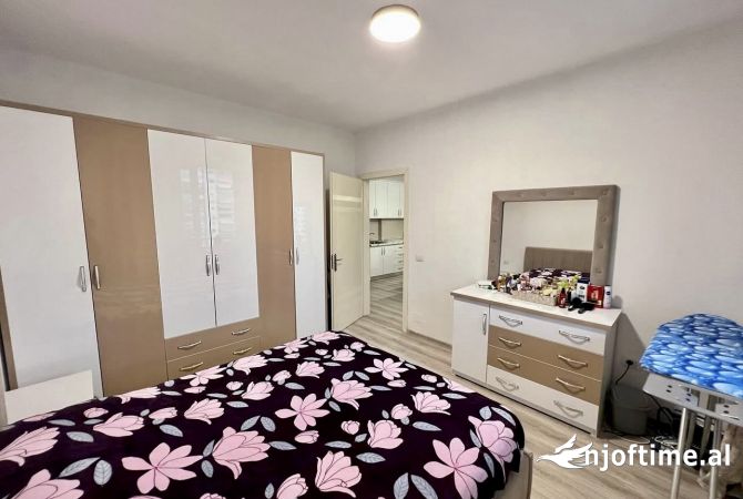 Shtepi me qera Apartament ne Tirane, 1+1, Mobilimi E mobiluar, Pagesa 500  Euro.
