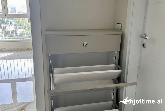 Shtepi me qera Apartament ne Tirane, 1+1, Mobilimi E mobiluar, Pagesa 550  Euro.