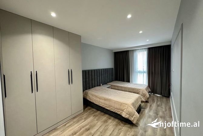 Shtepi me qera Apartament ne Tirane, 2+1, Mobilimi E mobiluar, Pagesa 800  Euro.