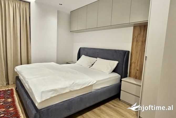 Shtepi me qera Apartament ne Tirane, 1+1, Mobilimi E mobiluar, Pagesa 450  Euro.