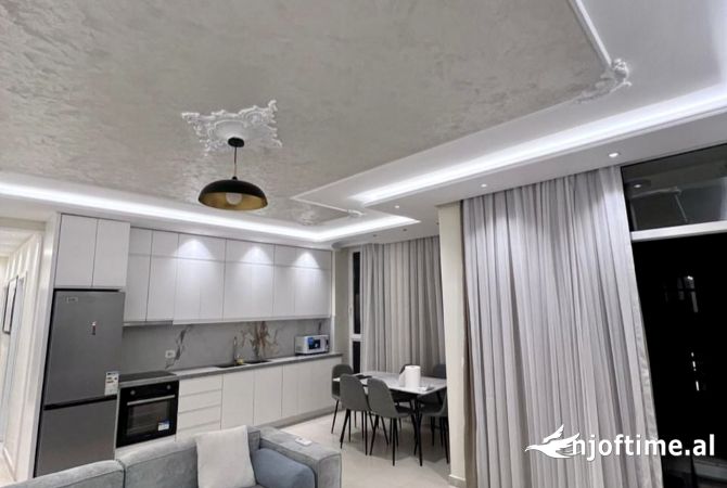 Shtepi me qera Apartament ne Tirane, 2+1, Mobilimi E mobiluar, Pagesa 700  Euro.