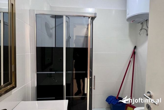 Shtepi me qera Apartament ne Tirane, 2+1, Mobilimi E mobiluar, Pagesa 700  Euro.