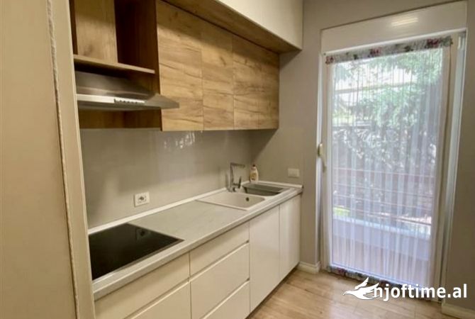 Shtepi me qera 1+1 ne Tirane - 55,000 Leke